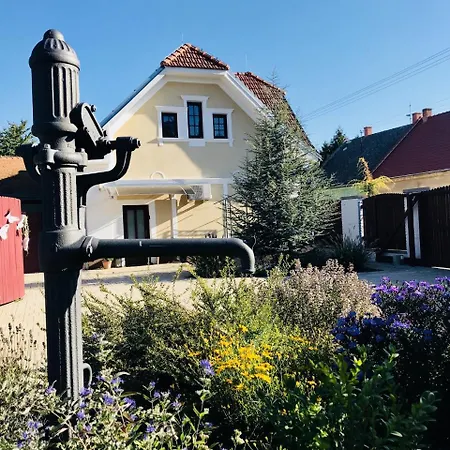 Solandria Леднице